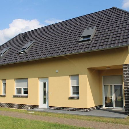 Ferienhaus Zur Eiche Am Dorfanger Villa Waldow Esterno foto